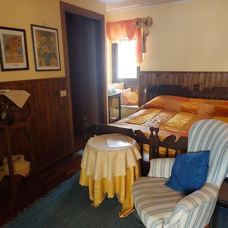 Una Franca Camere Di Charme Biella Bagian luar foto