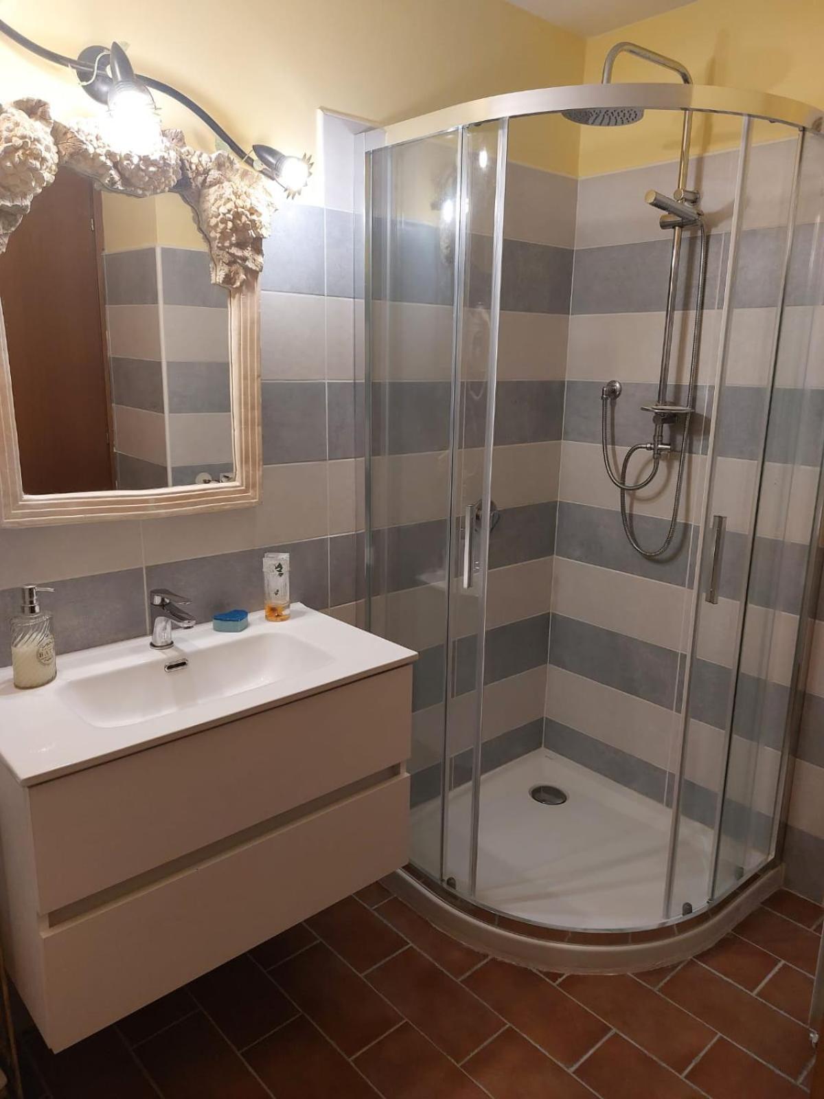 Una Franca Camere Di Charme Biella Bagian luar foto