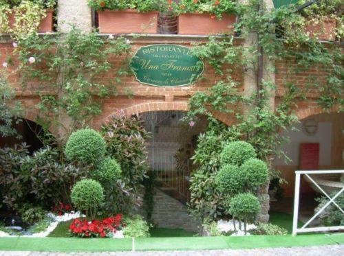 Una Franca Camere Di Charme Biella Bagian luar foto